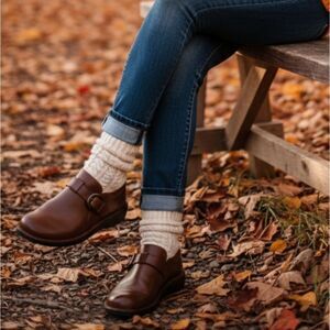 Born leather slip on's 8.5